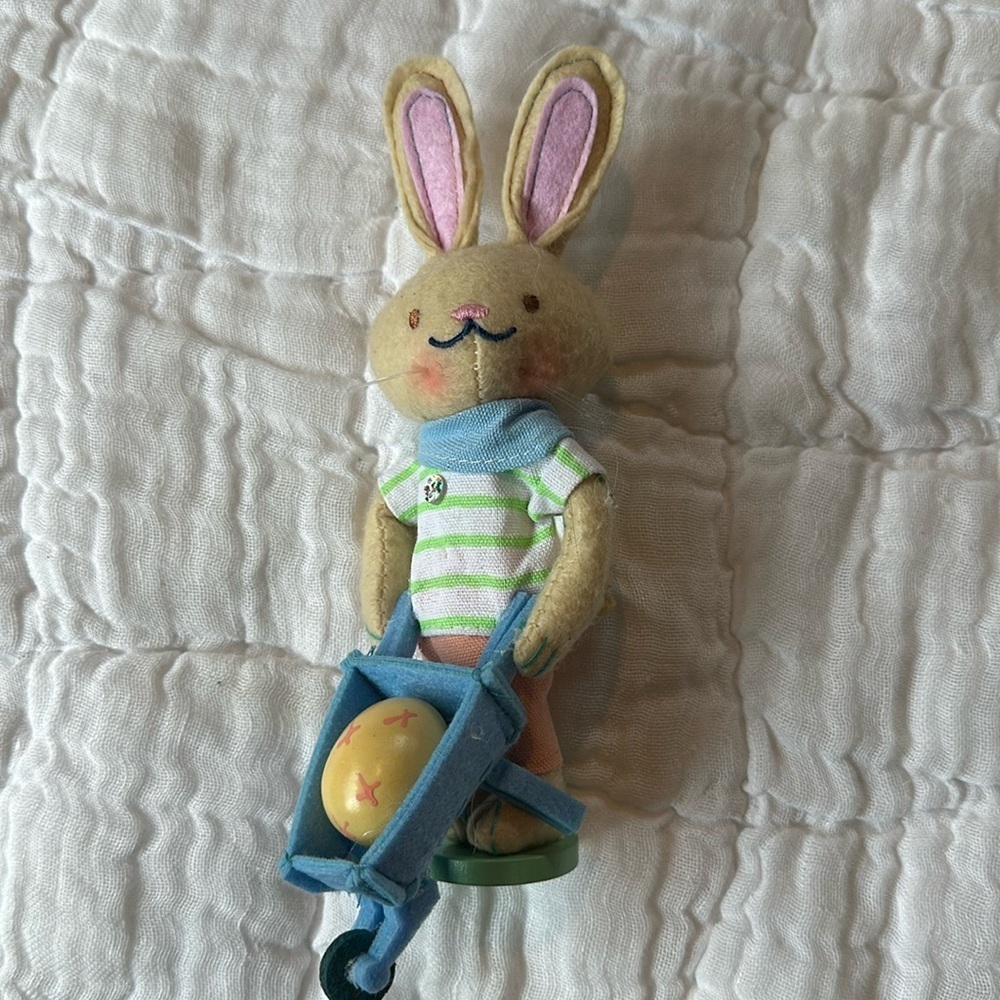 GUC Bunny Easter Decoration